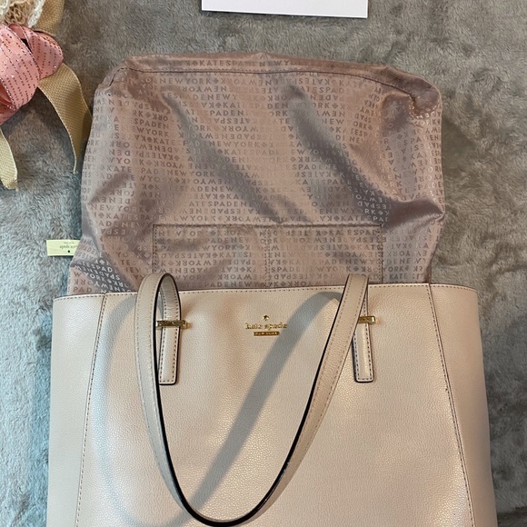 Cedar Street Kate Spade ♠️ Tote - Picture 8 of 15